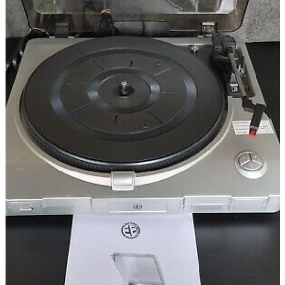 NIB USB turntable - Picture 5 of 12